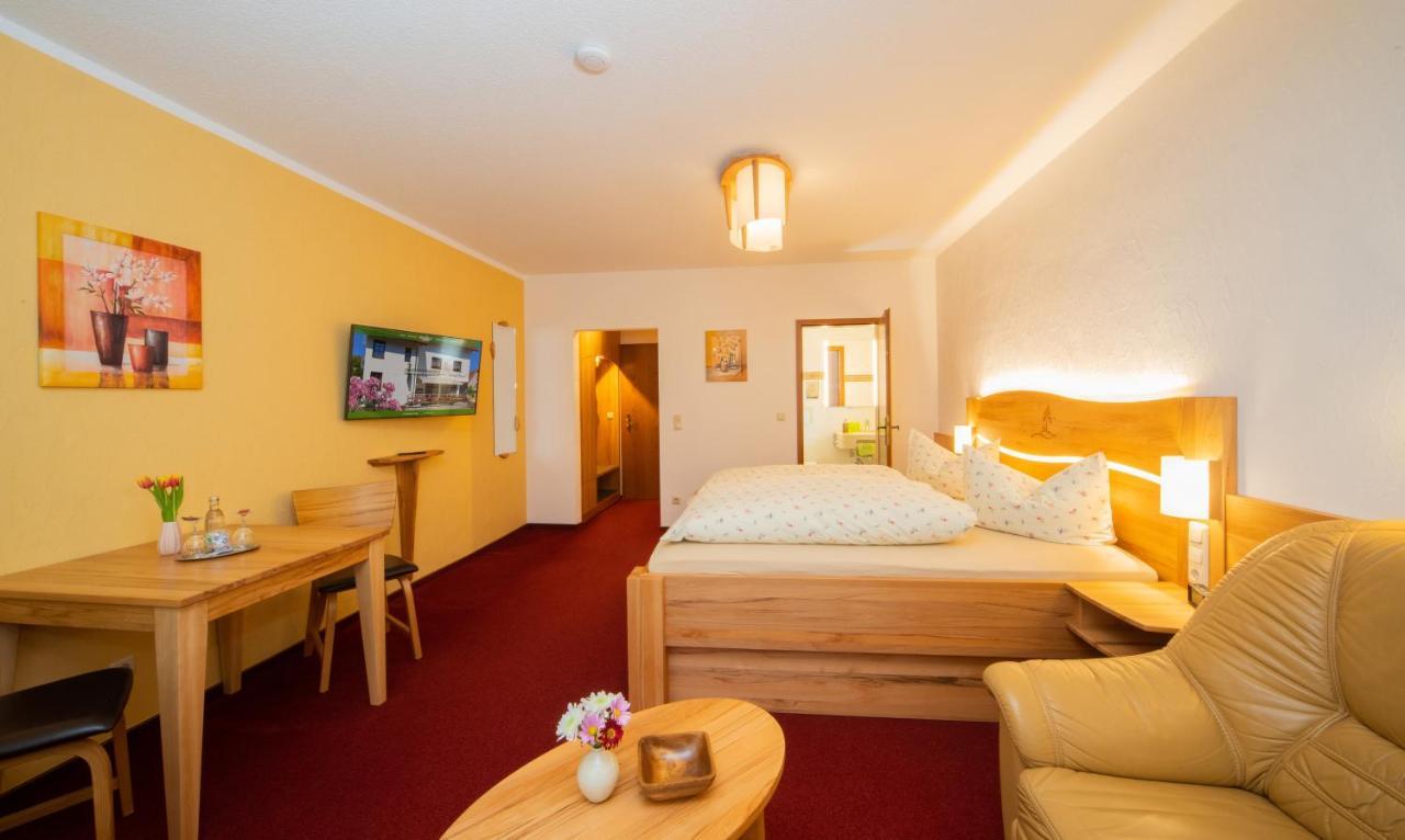 Rennsteighotel Gruener Baum Schmiedefeld am Rennsteig Dış mekan fotoğraf